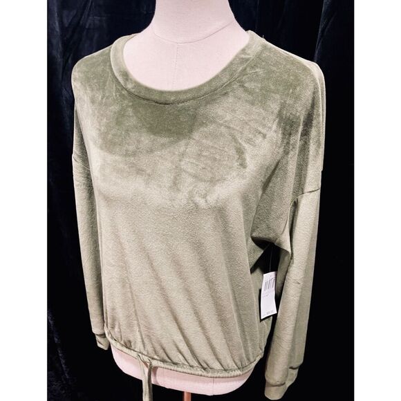 Green Velour Top - B3 - Picture 6 of 8